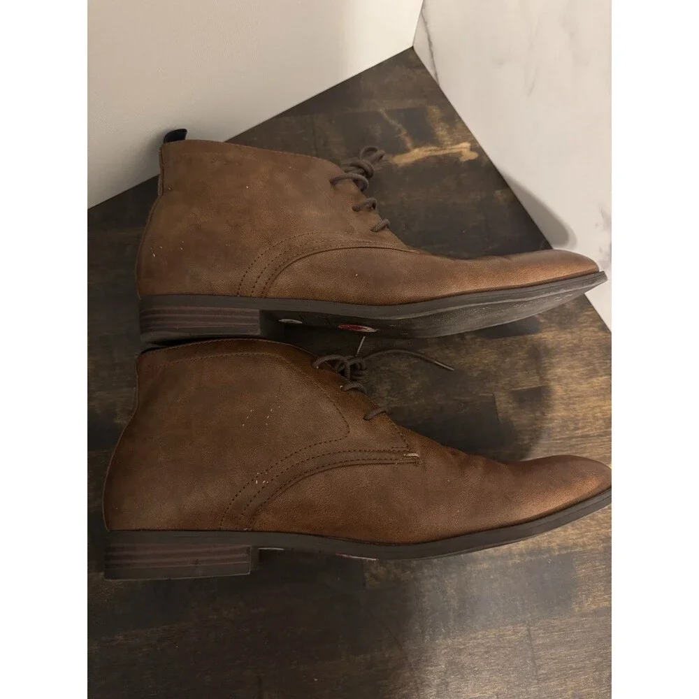 GUESS Men's Gmmorven Chukka Boots Brown Leather US 10 Ankle Casual Dress Shoes